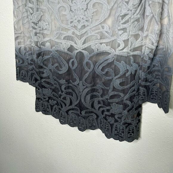 Meadow Rue Women’s White Gray Lace Ombré Pullover Top Size S - Picture 3 of 13